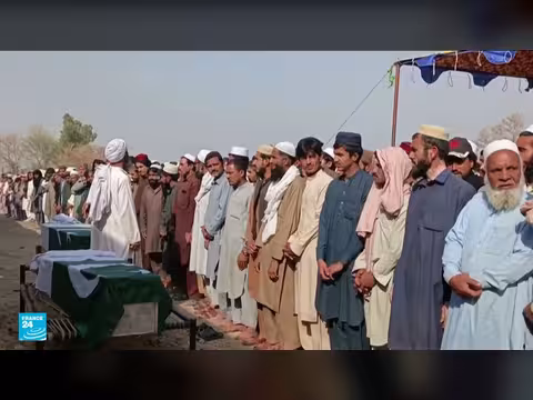 تصعيد حاد: باكستان تعلن حربًا مفتوحة على طالبان بعد قصف متبادل