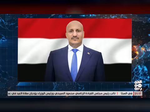 طارق صالح يتبادل التهاني بعيد الفطر مع قيادات الدولة