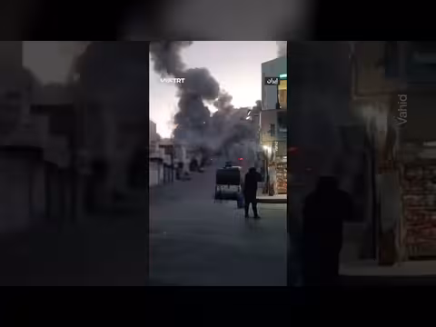 انفجار ضخم وهبوب النيران في مدينة سنندج غرب إيران