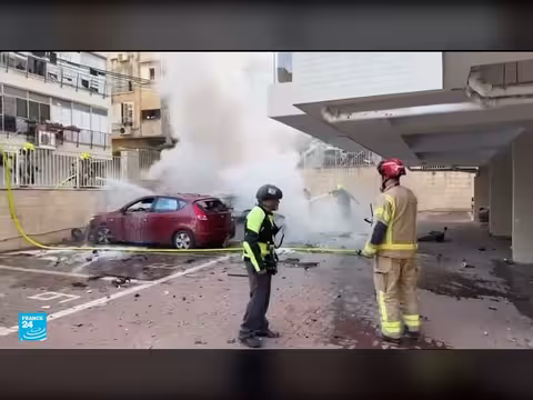 غارات على جامعة شريف للتكنولوجيا وإيران تقصف حيفا