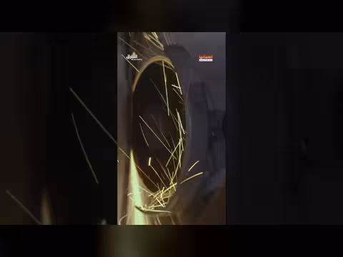 كلب بوليسي يكشف شبكة تهريب مخدرات في شاحنة