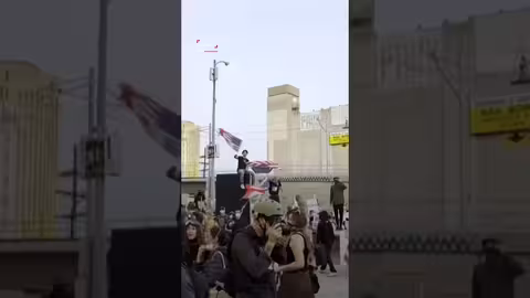 متظاهرون يحاولون إغلاق مركز احتجاز في لوس أنجلوس