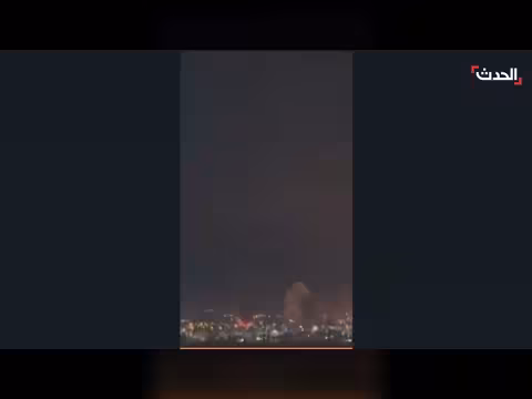 مشاهد توثق ضربات استهدفت مواقع في مدينة مشهد الإيرانية