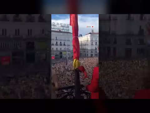 آلاف المؤيدين يستقبلون زعيمة المعارضة الفنزويلية