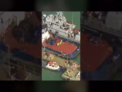 تراجع طلبات اللجوء وتأشيرات العمل في بريطانيا رغم ارتفاع العبور غير القانوني