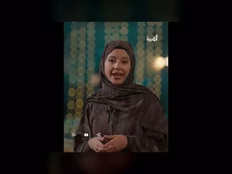 نخبة من الإعلاميين والفنانين في برنامج مع النجوم