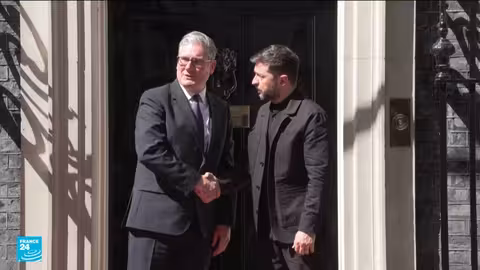 زيلينسكي يناقش مع ويتكوف وكوشنر ضمانات أمنية لأوكرانيا ووقف الغزو الروسي