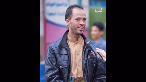 الفنان علي عنبة يغني في الإذاعة الألمانية: قصة فنية يمنية