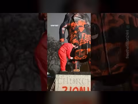 إلطاخ تمثال تشرشل في لندن بطلاء أحمر دعماً لفلسطين