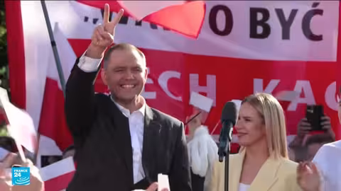 غارات إسرائيلية عنيفة تُوثّق بين المحمودية والخردلة في جنوب لبنان.