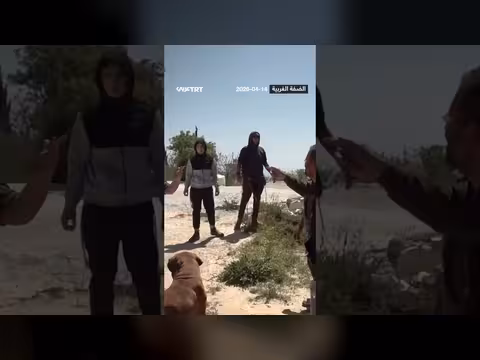 فلسطينيون يتصدون لمجموعة مستوطنين