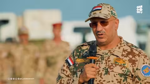 طارق صالح يشدد على بقاء اليمن جمهوريًا ورفض العودة للولاية