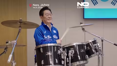 تاكايتشي ولي جاي ميونغ يعزفان على الطبول في طوكيو