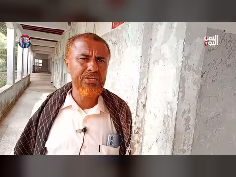 طلاب أبين بين خطر انهيار مدرسة وحق التعليم