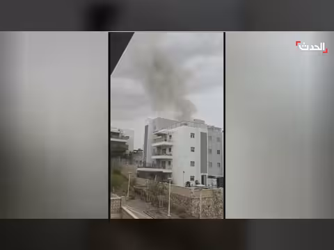 شظايا صواريخ إيرانية تسقط على إيلات في إسرائيل