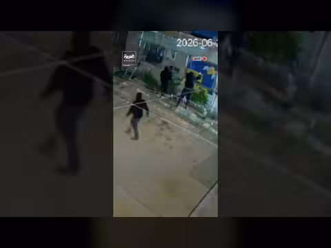 مستوطنون يهاجمون منزلاً فلسطينياً في مسافر يطا
