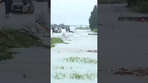 فيضانات عارمة في القصر الكبير شمال المغرب