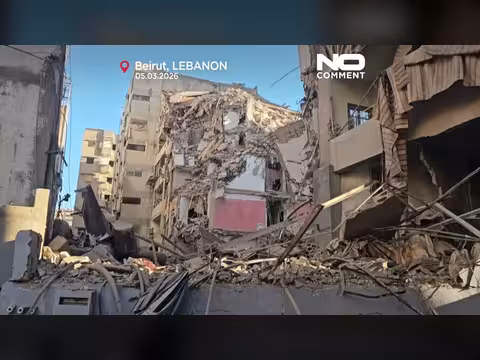 بيروت: فرق الإنقاذ تزيل الأنقاض بعد غارات إسرائيلية ليلية في الضاحية الجنوبية