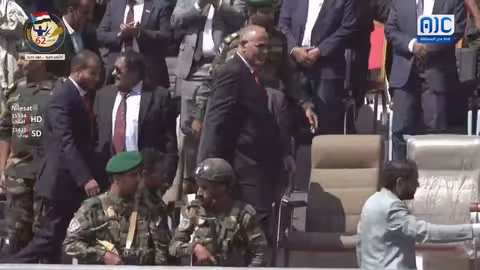 استقبال حاشد للرئيس الزُبيدي في فعالية ذكرى ثورة 14 أكتوبر بالضالع