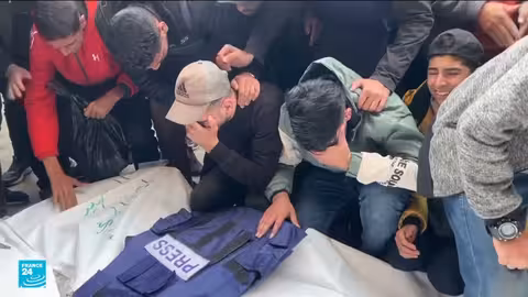 القيود على الصحافة في غزة ومقتل صحفيين فلسطينيين