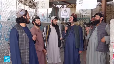 توتر حدودي بين باكستان وأفغانستان وإعلان وقف إطلاق نار