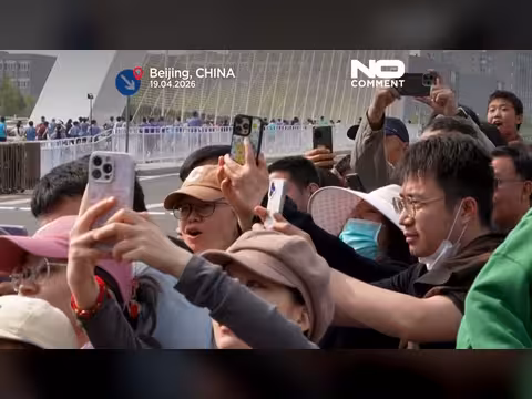 الصين تستضيف روبوتات شبيهة بالبشر في نصف ماراثون بكين