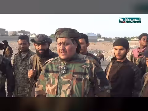 إتلاف كميات ضخمة من الخمور في لحج