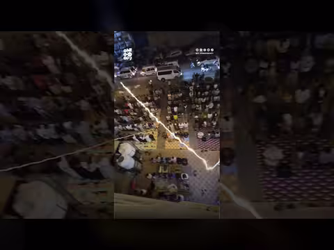 أجواء صلاة التراويح في أحد مساجد تعز