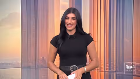 أطفال سودانيون يقلدون مراسلي العربية في تقرير طريف