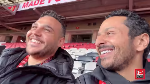 اسرار ملعب مانشستر يونايتد احمد كمال و نصوحي و جو جولة داخل النادي و غرف الملابس