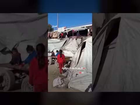 50 ألف سوري يهربون إلى سوريا من القصف في لبنان