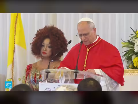 البابا ليون الرابع عشر يحذر من الفساد في الكاميرون