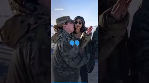 ترمب يهدد بالسيطرة على غرينلاند