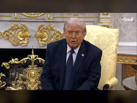 ترمب يتهم إيران بالجنون ويدافع عن الضربات الإسرائيلية