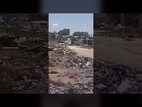 قافلة إسعاف تحمل جرحى غزة إلى رفح