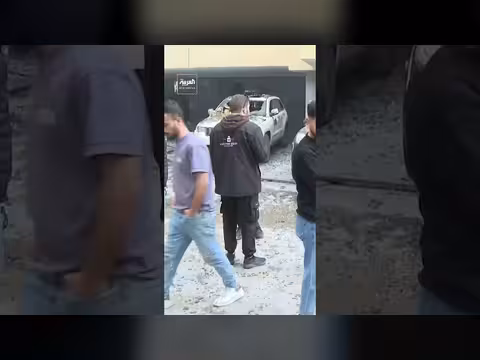 دمار كبير في كورنيش المزرعة جراء الغارات الإسرائيلية