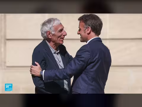 فرنسيان مفرج عنهما من إيران يصلان إلى باريس