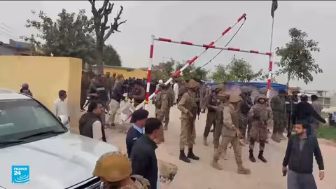 تفجير انتحاري في باكستان يسفر عن 31 قتيلاً و130 جريحاً