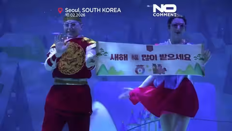 غواصون كوريون جنوبيون يحتفلون برأس السنة القمرية بعرض تحت الماء