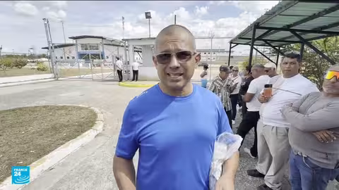 فنزويلا تطلق سراح 104 سجينا سياسيا