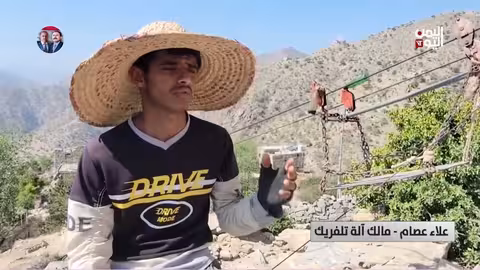 التلفريك وسيلة نقل جديدة لأهالي ريف لحج
