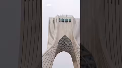 إيران تختبر صاروخاً بالوقود الصلب... وتصريحات حول صاروخ عابر للقارات