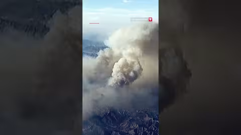 طائرات لمكافحة حرائق الغابات المتسارعة في كاليفورنيا