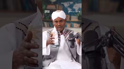 أحمد القرشي إدريس: التحرر من الأيديولوجيا والتحول إلى الاستقلالية