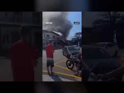 طائرة تسقط على مطعم في البرازيل