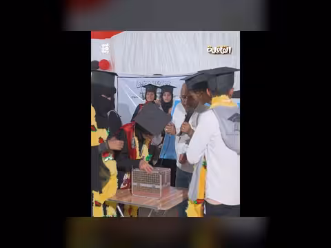 فرحة الطلاب الخريجين في مسابقة المليون في الصنة - تعز