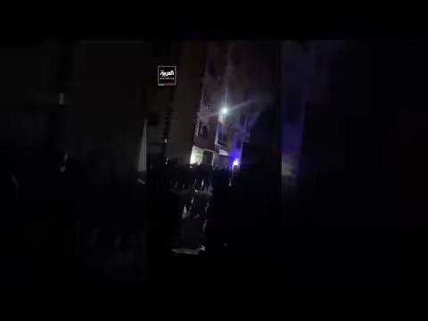 غارة إسرائيلية تستهدف شقة في مخيم البداوي اللبناني وتُشعل النيران