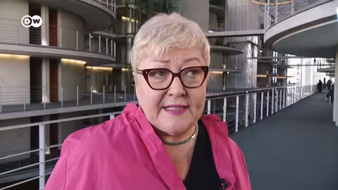 ريبورتاج | موزمبيق: احتجاج العمال المتعاقدين في ألمانيا الشرقية | وثائقية دي دبليو