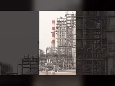 إيران تواجه فائض النفط وتراجع في التصدير