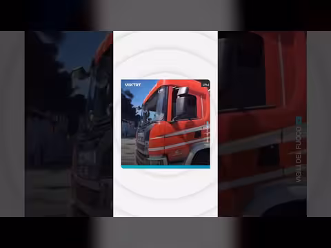 حريق هائل يلتهم مستودع بلاستيك في بيزا